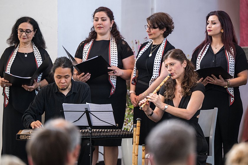 Auftritt des Frauenchors "Women in Harmony".